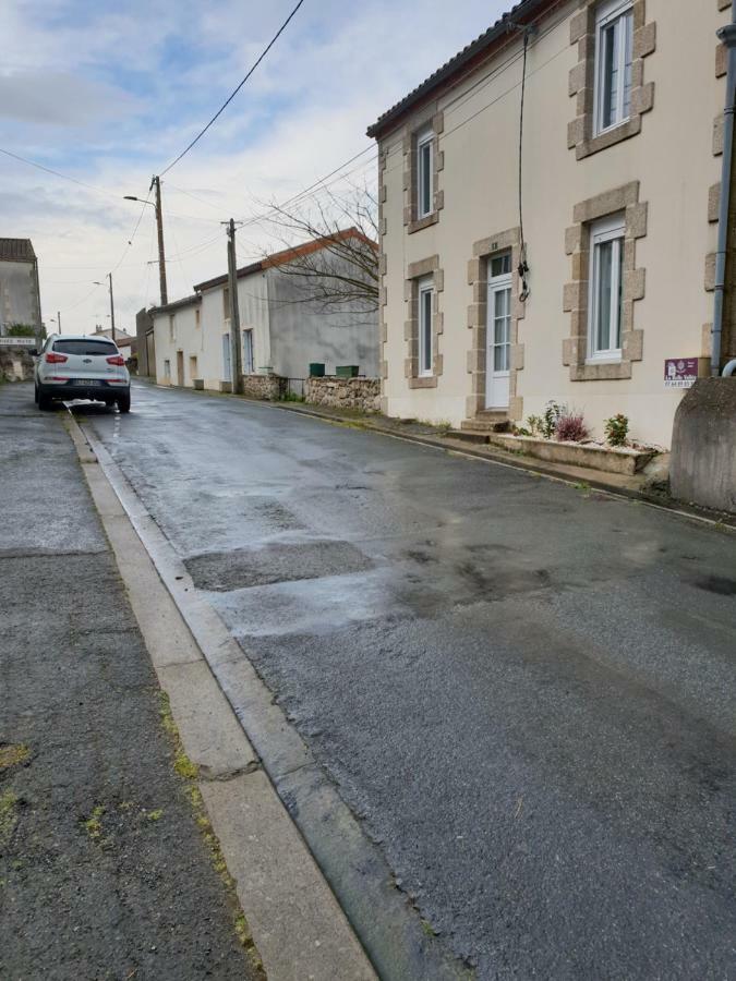 Gîte la Belle Vallée maison indépendante 80m2, 2 chambres à 10 min du Puy du Fou Treize-Vents Extérieur photo